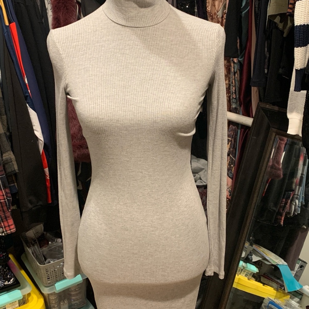 Forever 21 Gray Ribbed Knit Top